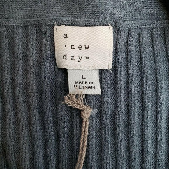 A New Day Casual Fit Front Cardigan Sweater Large NWT - Picture 6 of 7